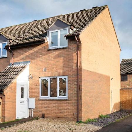 Modern 2 Bed House Close To Village Centre Kidlington Exteriör bild
