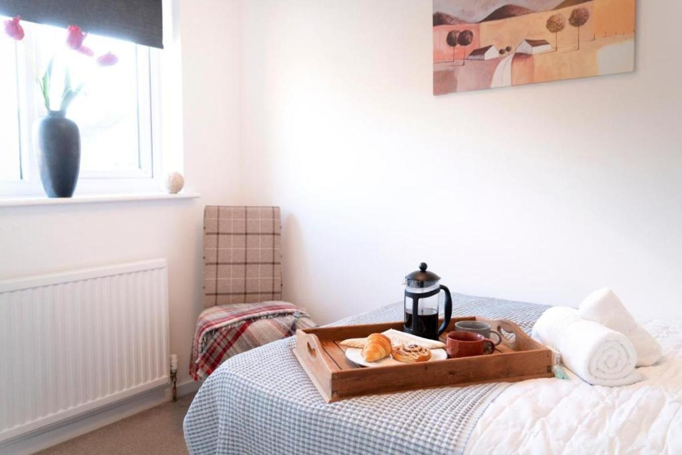 Modern 2 Bed House Close To Village Centre Kidlington Exteriör bild